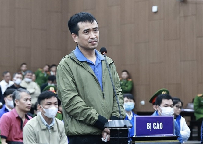 Phan Quốc Việt liên quan vụ AIC vi phạm đấu thầu thế nào? Phan Quoc Viet lien quan vu AIC vi pham dau thau the nao?