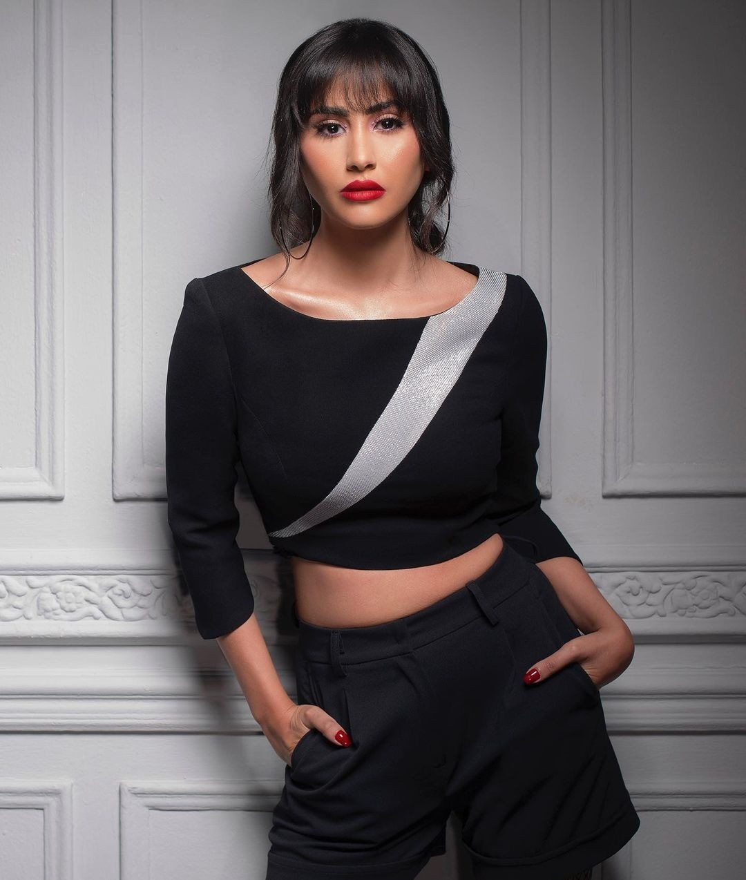 Quan điểm sống của Dima: “Mỗi cô gái đều là một chiến binh. Hãy tận hưởng từng khoảnh khắc và không lãng phí thời gian vào những điều không đáng. Cuộc sống ngắn ngủi, hãy mỉm cười và tỏa sáng mỗi ngày”.