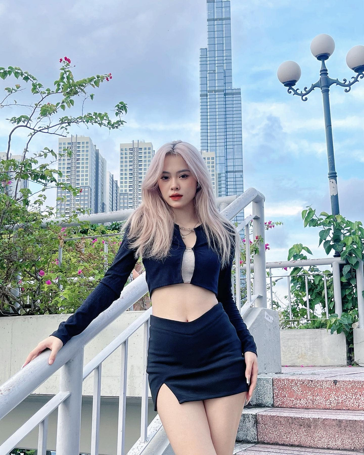 Hình ảnh trước đây của Ngân Hà. Trước khi bị đồn sửa ngực, Ngân Hà từng xác nhận đã thực hiện một số phẫu thuật thẩm mỹ để hoàn thiện nhan sắc như nâng mũi, cắt mí, tiêm filler môi.