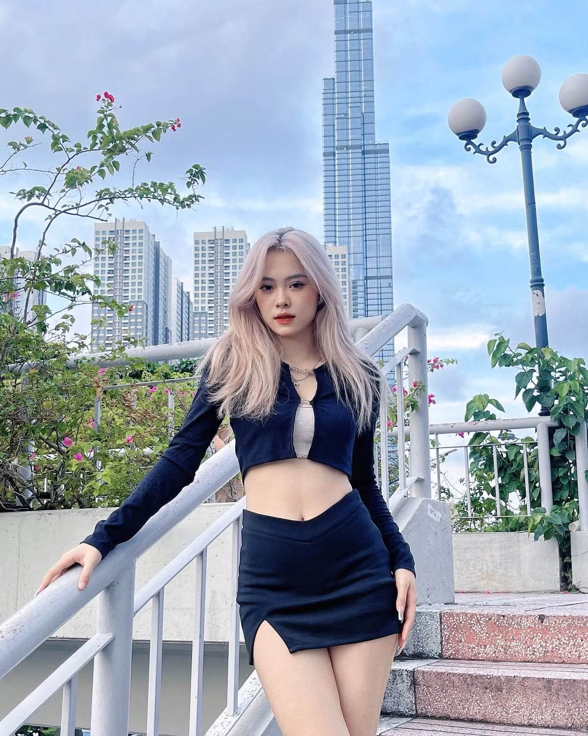 Hình ảnh trước đây của Ngân Hà. Trước khi bị đồn sửa ngực, Ngân Hà từng xác nhận đã thực hiện một số phẫu thuật thẩm mỹ để hoàn thiện nhan sắc như nâng mũi, cắt mí, tiêm filler môi.