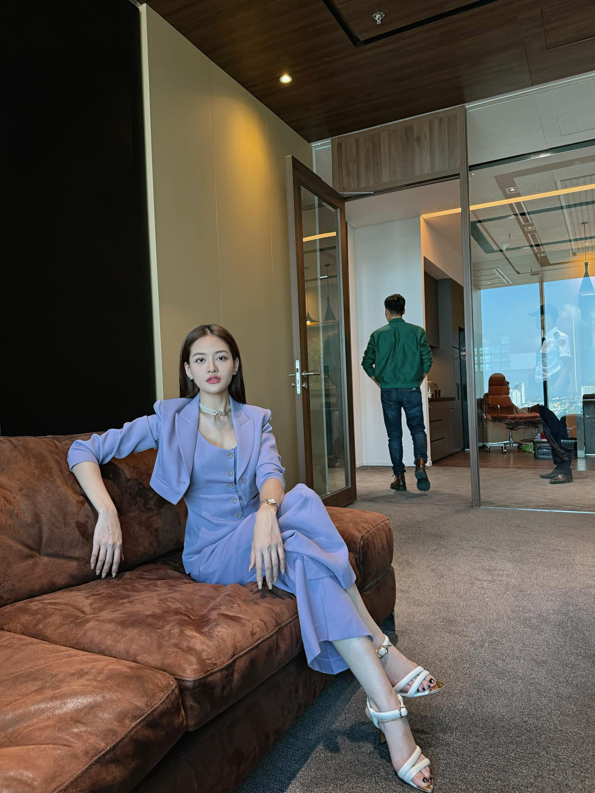 Cô muốn nương theo sức hút của hai phim Đừng nói khi yêu và Chúng ta của 8 năm sau để kéo dài mối duyên với phim truyền hình VFC, cống hiến cho khán giả thêm nhiều vai diễn chất lượng. Song song đó, cô vẫn tích cực hoạt động tại thị trường TP HCM, mong gặp lại khán giả qua các phim chiếu rạp, show truyền hình.