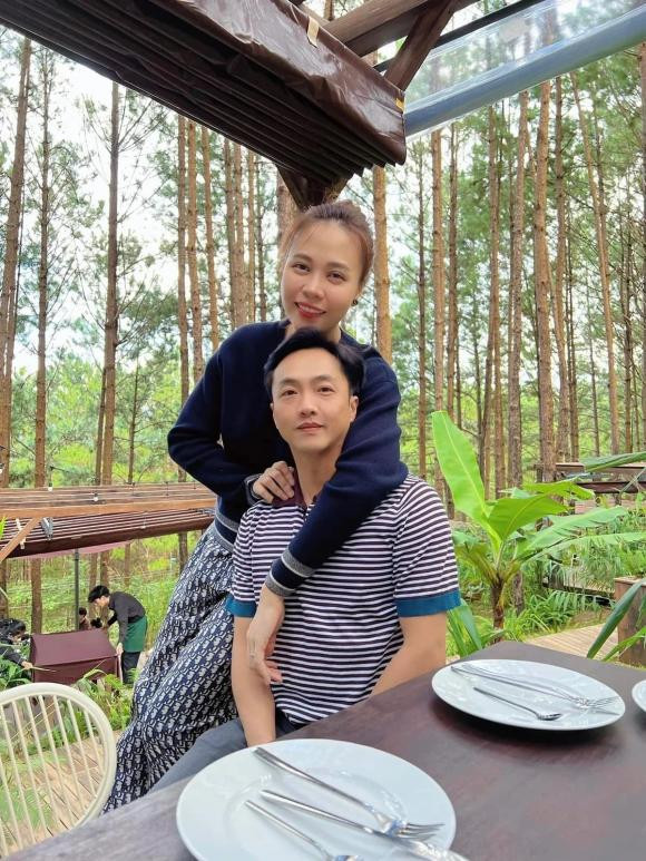 Cuong Do La - Dam Thu Trang 1 thang bien mat khoi mang xa hoi-Hinh-2