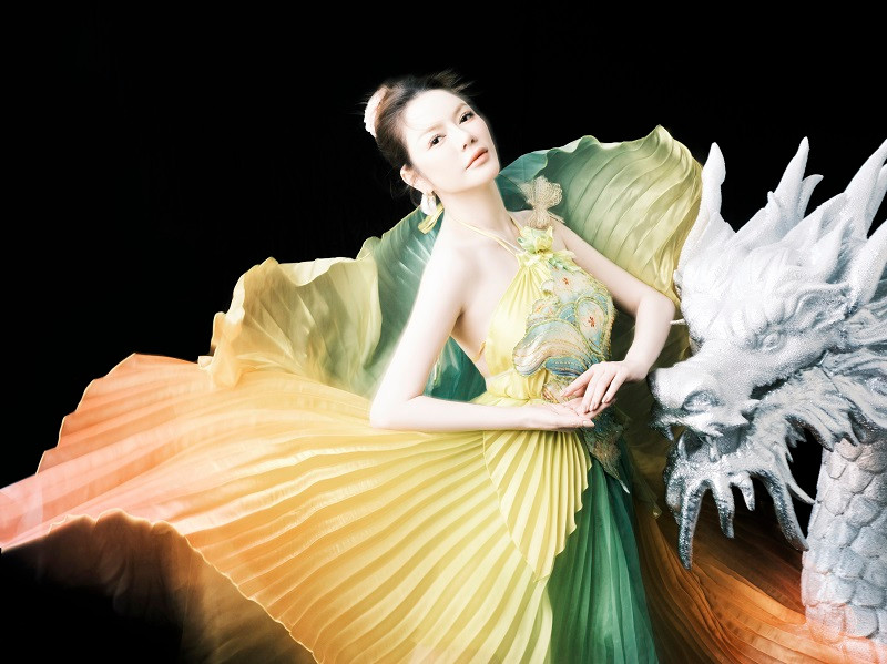 Cô bộc bạch lúc trẻ, bản thân háo thắng, không hài lòng khi đón nhận những nghi ngờ về năng lực của mình. Còn ở hiện tại, cô mở lòng hơn, biết cách bảo vệ bản thân và dự trù được những rủi ro trước mắt.