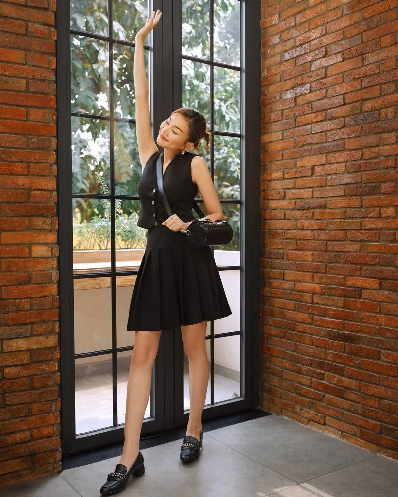 Hôn nhân hạnh phúc khiến cô ngày càng trẻ xinh, tràn đầy sức sống.