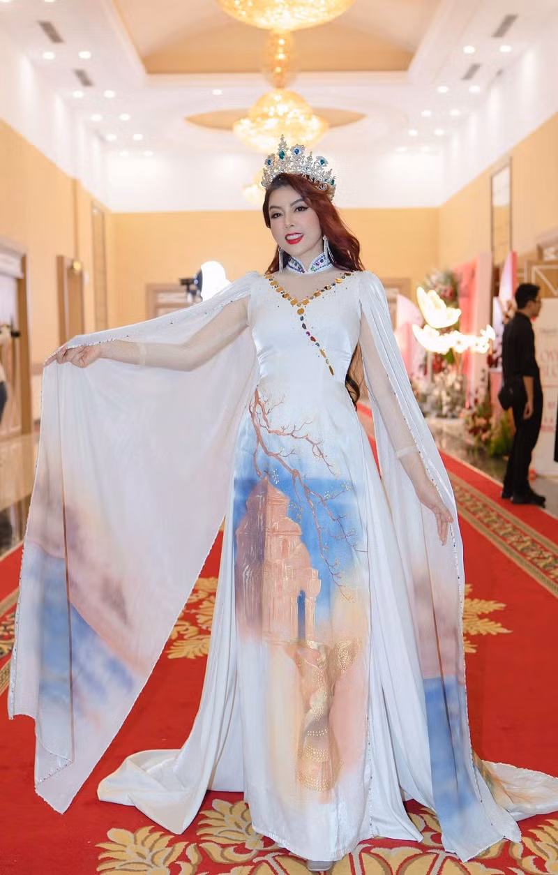 Hoa hau Nghiem Hue trai long ve “suc nang vuong mien” sau dang quang-Hinh-5