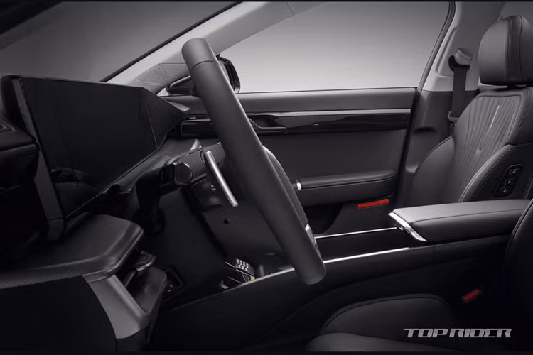 Chẳng bao lâu sau khi trình làng Grandeur thế hệ mới, hãng Hyundai đã vén màn phiên bản taxi của mẫu sedan cỡ trung tiệm cận xe sang này ở thị trường Hàn Quốc. Được gọi bằng cái tên Hyundai Grandeur Taxi 2023 mới, phiên bản này sở hữu thiết kế ngoại thất "sang, xịn, mịn" với dải đèn LED định vị ban ngày nằm vắt ngang đầu xe và đèn pha nằm dọc hai bên lưới tản nhiệt.