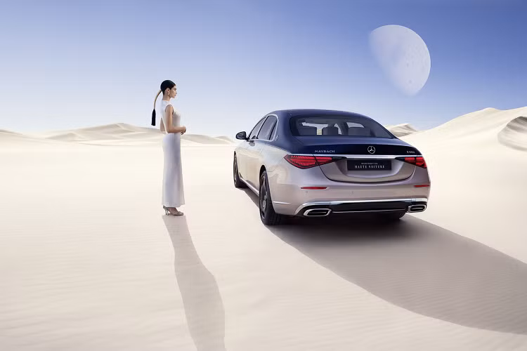 Giá xe Mercedes-Maybach S680 Haute Voiture chưa được công bố, nó chỉ được sản xuất với số lượng giới hạn chỉ 150 chiếc trên toàn cầu. Dự định mẫu xe siêu sang thương hiệu ngôi sao 3 cánh sẽ bán ra đầu năm 2023.