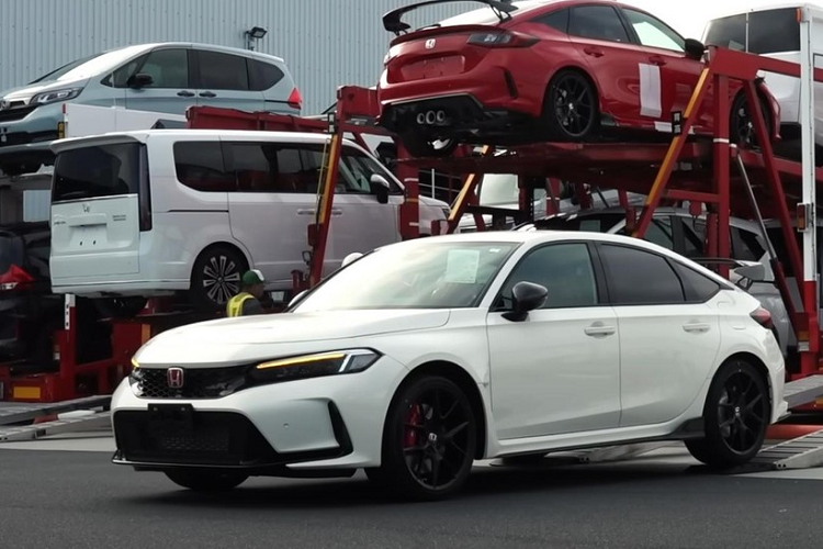 Honda Civic Type R 2023 gan 2 ty - co tien cung phai cho nua nam