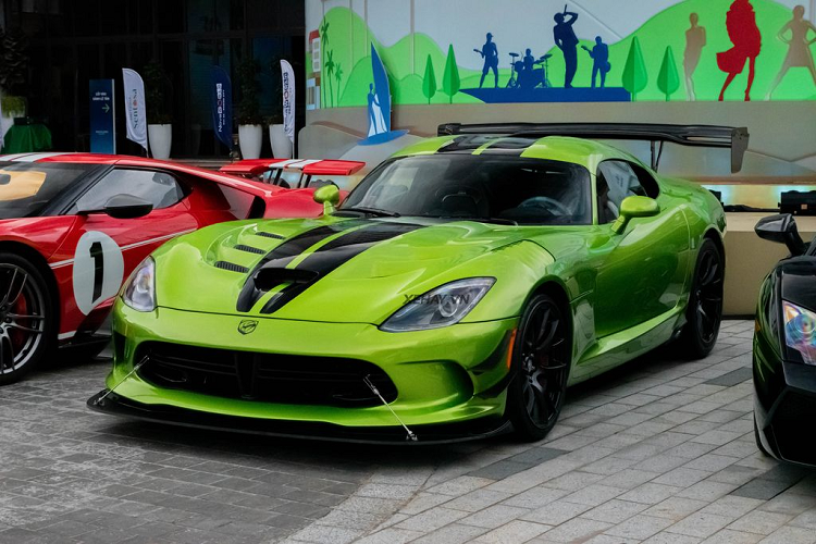 Chiếc xe đua đường phố Dodge SRT Viper ACR hàng hiếm này được đưa vể nước vào khoảng tháng 4 năm nay. Tính đến thời điểm hiện tại đây là chiếc Dodge Viper ACR thứ 2 tại dải đất hình chữ S, tuy nhiên đây lại là chiếc đầu tiên của thế hệ thứ 5.