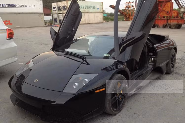Một chiếc siêu xe Lamborghini Murcielago LP640.