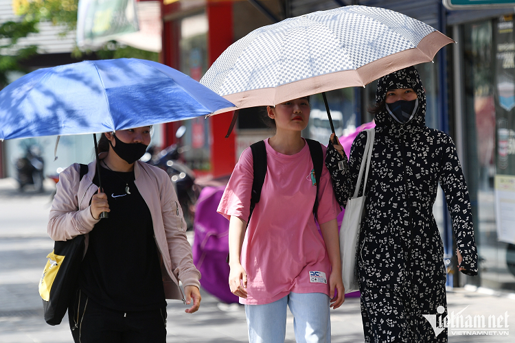 Du bao thoi tiet 16/8: Mien Bac nang nong den 35 do, Nam Bo mua gia tang