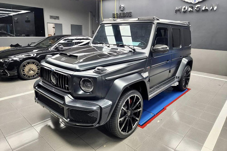 Bên cạnh xe Brabus B50, gian hàng của thương hiệu độ xe đến từ Đức sẽ có sự xuất hiện của Brabus 900 Rocket Edition đặc biệt, mẫu SUV độ dựa trên chiếc xe Mercedes-AMG G63 khá được ưa chuộng tại Việt Nam với hơn 200 xe đã xuất hiện.