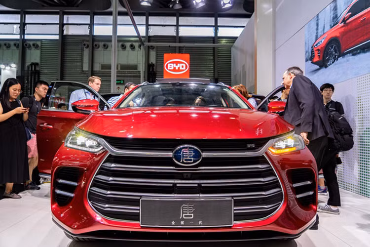 Các thương hiệu xe điện nhận được sự hậu thuẫn từ các nhà sản xuất tô truyền thống, như AION của GAC Motor, Geekr của Geely, cũng như mẫu Seres sử dụng công nghệ do Huawei cung cấp, cũng lỗ đáng kể so với cùng kỳ năm ngoái.