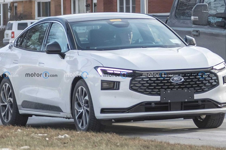 Thông tin về thời điểm ra mắt và giá xe Ford Mondeo 2023 hiện vẫn được giữ kín. Chúng tôi sẽ tiếp tục cập nhật thông tin về mẫu xe này trong những bài viết sau!
