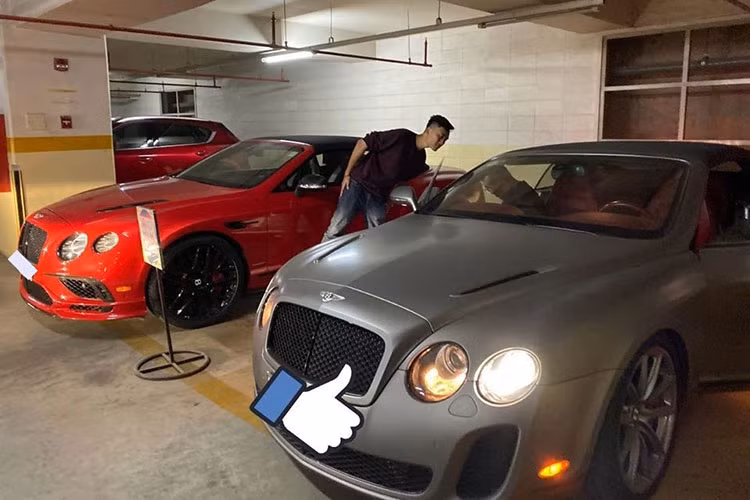 Sức mạnh của động cơ W12 sẽ đồng hành cùng hộp số tự động ZF 6 cấp Quickshift và hệ dẫn động 4 bánh toàn thời gian, nhờ đó, Bentley Continental SuperSport Convertible có thể đua nước rút từ vị trí xuất phát lên 100 km/h chỉ trong thời gian 3,7 giây trước khi đạt vận tốc tối đa 327 km/h.