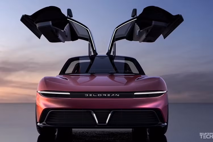 Người lái có một cụm đồng hồ kỹ thuật số rộng và vô lăng đáy phẳng. Việc tiếp cận hàng ghế sau sẽ thật dễ dàng nhờ các cửa cánh chim rộng lớn nào và không có cột B. DeLorean hiện vẫn kín tiếng về các chi tiết của hệ dẫn động, nhưng họ cho biết Alpha-5 cần 3,4 giây để đạt tốc độ 96 km/h, và đạt tốc độ tối đa ở mức giới hạn điện tử 240 km/h.