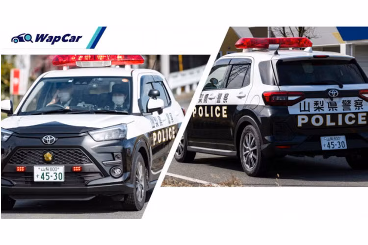 Qua những hình ảnh được đăng lên mạng xã hội Twitter, có thể thấy chiếc Toyota Raize của cảnh sát tỉnh Yamanashi sở hữu màu sơn đen - trắng đặc trưng của lực lượng. Trong đó, nửa thân trên của xe được sơn màu trắng và phần còn lại sơn màu đen tương phản.