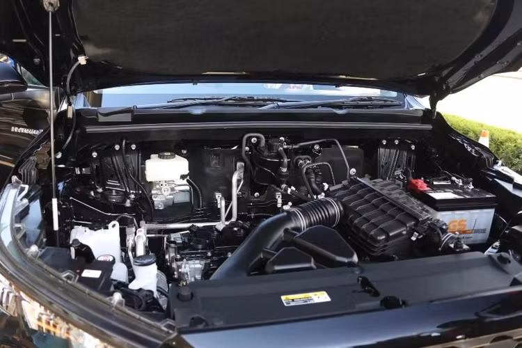 Đi kèm với cả hai động cơ là hộp số vô cấp CVT và hệ dẫn động cầu trước hoàn toàn mới.