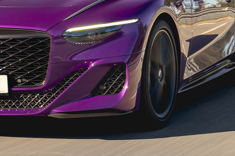 Mặc dù động cơ đang “bước vào tuổi xế chiều”, nhưng các kỹ sư vẫn quyết định phát triển thêm khối động cơ này, trang bị cho động cơ một bộ hút khí mới, bộ tăng áp nâng cấp, bộ làm mát xen kẽ mạnh mẽ và một số chi tiết khác được hiệu chỉnh lại. Không dừng lại ở đó, động cơ còn được trang bị ống xả titan cùng các chi tiết ống xả được hoàn thiện bằng vật liệu titan in 3D.