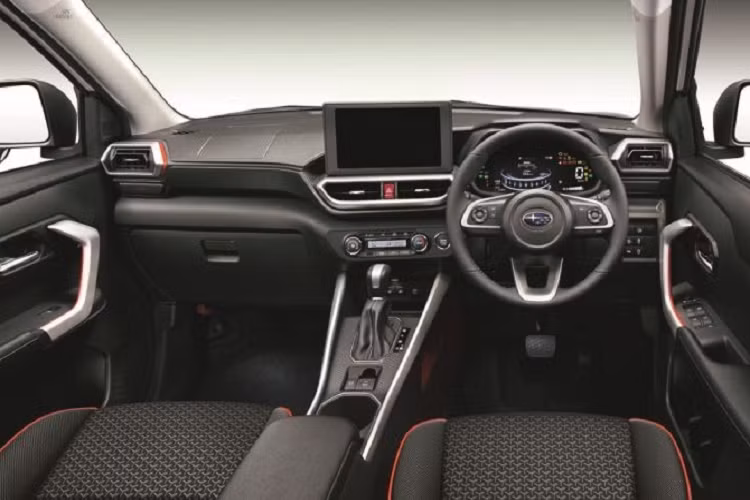 Tương tự Toyota Raize, Subaru REX 2023 cũng sở hữu kích thước nhỏ gọn, bao gồm chiều dài 4.030 mm, chiều rộng 1.710 mm, chiều cao 1.635 mm, chiều dài cơ sở 2.525 mm, chiều cao gầm 200 mm và bán kính vòng quay 5,1 m. Trong khi đó, thiết kế ngoại thất của tân binh nhà Subaru gần như được bê nguyên từ Toyota Raize sang, trừ lưới tản nhiệt và logo hãng.