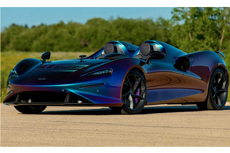 Chỉ có 149 chiếc siêu xe McLaren Elva được sản xuất toàn cầu nhưng chiếc xe mang số thứ tự 122 sắp được mang ra đấu giá tại sự kiện của Mecum Auctions lại sở hữu màu sơn rất đặc biệt mang tên gọi Pacific Color Stream, 1 bộ áo tán sắc, có thể đổi màu theo góc nhìn.