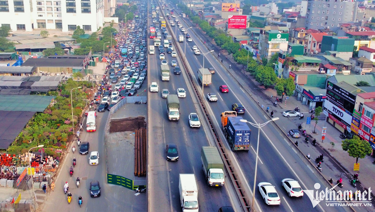 Giam doc So GTVT Ha Noi: Tuan nay co phuong an xu ly 'lo cot' o Nguyen Xien