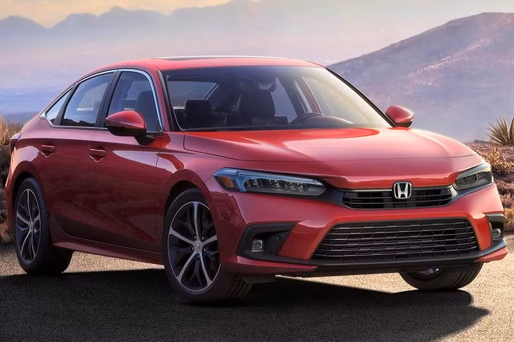  10. Honda Civic Trong năm 2021, hãng Honda đã bán tổng cộng 264.787 chiếc Civic cho khách hàng Mỹ và lọt vào top xe ôtô bán chạy nhất 2021. So với năm 2020, doanh số của mẫu xe này chỉ tăng nhẹ 1%. Có được điều đó một phần là nhờ Honda Civic thế hệ mới đã bắt đầu được bán ra tại thị trường Mỹ từ tháng 6/2021.