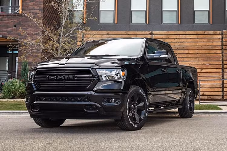  2. Ram Với doanh số tăng 1% lên 569.388 xe, Ram đã đánh bại Chevrolet Silverado và vươn lên vị trí thứ 2 trong top 10 ôtô bán chạy nhất tại Mỹ trong năm 2021.