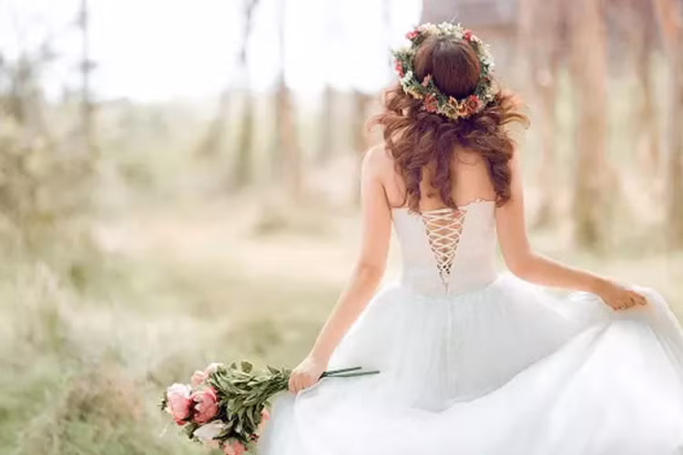 Chuan bi di trang mat, co dau dien dau khi chong dua me di theo!