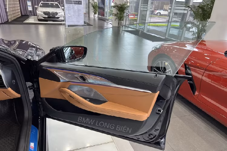 Chiếc BMW 840i Gran Coupe trong bài được trang bị động cơ tăng áp V6 3.0L sản sinh công suất 335 mã lực và mô-men xoắn 498 Nm, sức mạnh được gửi đến các bánh xe thông qua hộp số tự động 8 cấp và dẫn động cầu sau.