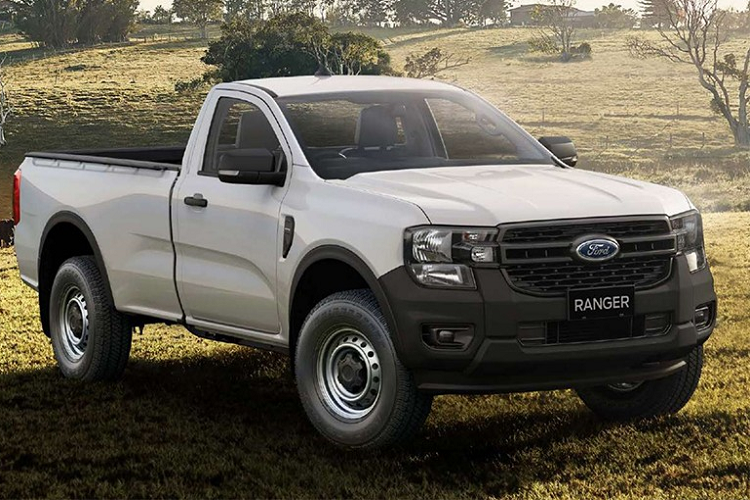 Dự kiến, vào quý III năm nay, Ford Ranger 2022 sẽ chính thức ra mắt Việt Nam. Hiện chưa rõ Ford Ranger 2022 tại Việt Nam sẽ có bao nhiêu phiên bản. Chỉ biết rằng, trong thời gian qua, những chiếc Ford Ranger 2022 thuộc 3 phiên bản XLS, XLT và Wildtrak đã bị bắt gặp trên đường phố Việt Nam. 