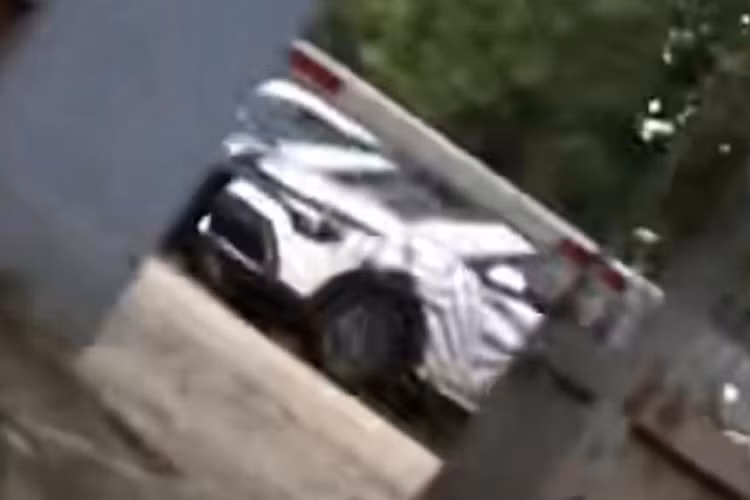 Như vậy, đây là lần đầu tiên hình ảnh về những đối thủ của Mitsubishi Xpander, Hyundai Stargazer, Honda BR-V hay Suzuki Ertiga Hybrid 2022 mới ra mắt tại Việt Nam xuất hiện trên mạng xã hội.