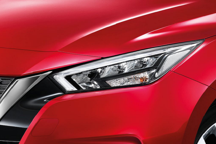 Nissan Almera là mẫu xe đầu tiên và duy nhất trong phân khúc B-Sedan được trang bị động cơ 1.0L Turbo tăng áp. Công nghệ động cơ tiên tiến mang lại cho Nissan Almera sức mạnh 100Ps tại 5,000 vòng/phút và momen xoắn cực đại lên tới 152- 160Nm tại tốc độ 2,400-4,000 vòng/phút, cho khả năng bứt tốc mạnh mẽ đáng kinh ngạc cùng khả năng vận hành vượt trội.