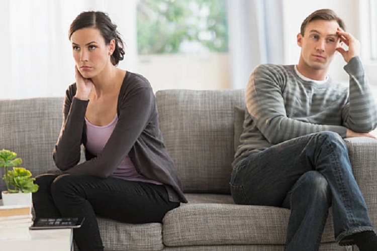 Chong ngoai tinh, vo khong danh ghen cung lam chong khiep so