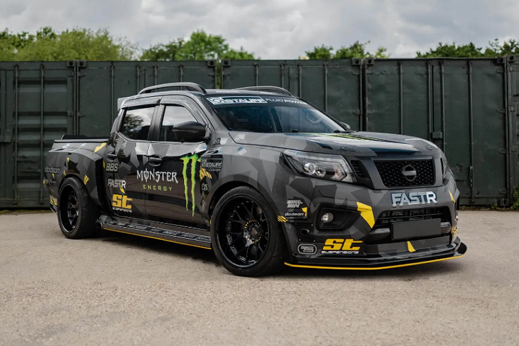 Tan thay chiec ban tai Nissan Navara 