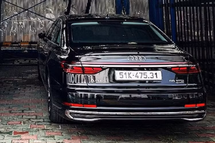 Mercedes-Benz S450 Luxury 4Matic thế hệ mới của Minh Nhựa đang được rao bán lại sở hữu khối động cơ máy xăng, dung tích 3.0 lít, có tích hợp công nghệ EQ Boost sản sinh ra công suất tối đa 367 mã lực cùng mô-men xoắn cực đại đạt 500 Nm. Sức mạnh này được đồng hành cùng hộp số tự động 9 cấp, đi kèm hệ dẫn động 4 bánh.