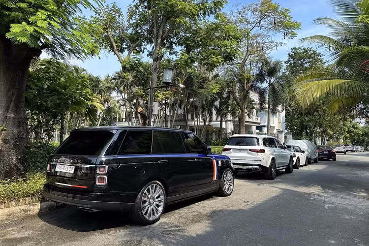 Dù sao, cũng chúc mừng chủ nhân Pagani Huayra đã hoàn thành các thủ tục đăng ký biển số cho chiếc xe SUV siêu sang mới mua và sẽ sớm trải nghiệm em nó.