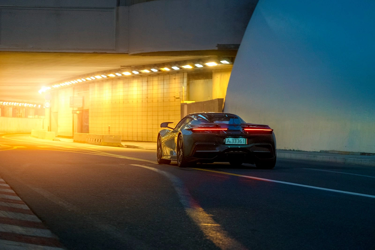 Chiếc EV đầu tiên của thương hiệu Battista Hyper GT, được đặt theo tên của nhà sáng lập kiêm nhà thiết kế Battista Farina và đã được phát triển kể từ lần đầu ra mắt vào tháng 3 năm 2019.