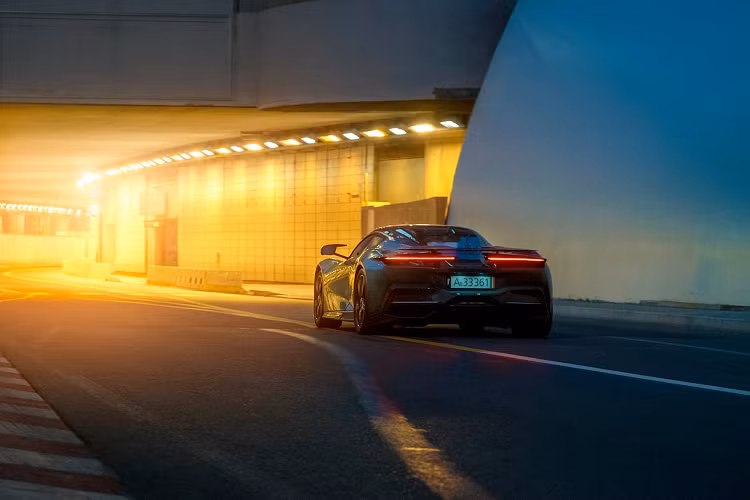 Chiếc EV đầu tiên của thương hiệu Battista Hyper GT, được đặt theo tên của nhà sáng lập kiêm nhà thiết kế Battista Farina và đã được phát triển kể từ lần đầu ra mắt vào tháng 3 năm 2019.