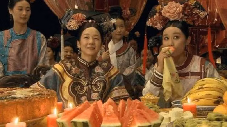 Ngu day, Tu Hi Thai hau da co y dinh giet cung nu vi...-Hinh-2