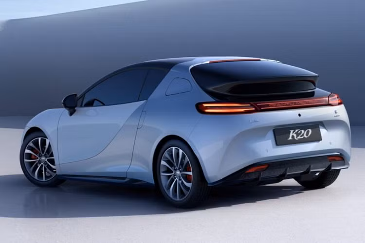 Qiantu K50 chỉ nhận được vài trăm đơn đặt hàng và chính thức dừng sản xuất vào năm 2020. Do đó, mẫu K20 được hãng xe Trung Quốc hi vọng tạo được cú hích lớn.
