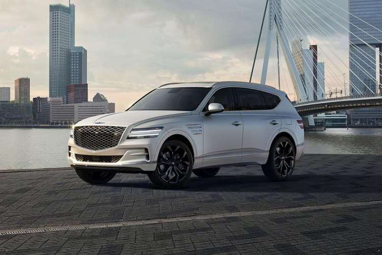 Vào hồi tháng 7 năm ngoái, trong làng xe đã xuất hiện tin đồn về việc thương hiệu Genesis chuẩn bị tung ra phiên bản 4 chỗ của dòng SUV hạng sang GV80. Mãi đến nay, tin đồn này mới trở thành sự thật khi Genesis GV80 Prestige Signature 2022 mới ra mắt thị trường Mỹ.