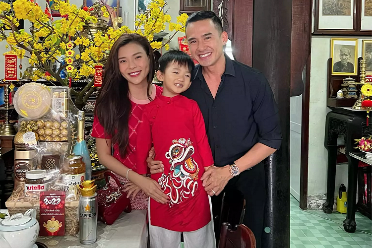 Lương Thế Thành tận hưởng ngày đầu năm vui vẻ bên gia đình. 