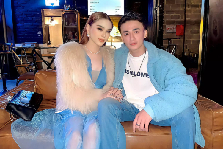 Lâm Khánh Chi sánh đôi trai lạ về quê ngày mùng 3 Tết. 