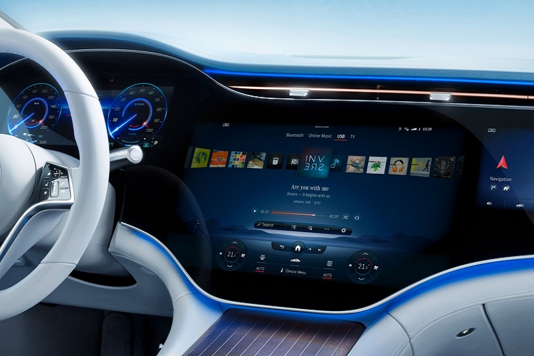 Bằng cách hợp tác với Faurecia và đối tác Aptoide, Mercedes-Benz sẽ được hưởng lợi từ một cửa hàng ứng dụng mới và cải tiến. Khách hàng sẽ có thể tải xuống và cài đặt những thứ khác nhau, cung cấp trải nghiệm giải trí trong xe ôtô tốt hơn.