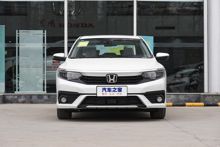 Mãi đến hôm 26/3 vừa qua, Honda Envix bản nâng cấp mới được ra mắt tại thị trường sát cạnh với Việt Nam. Xe có tổng cộng 7 bản trang bị và giá bán dao động từ 109.800 - 169.900 Nhân dân tệ (khoảng 384 - 594 triệu đồng).