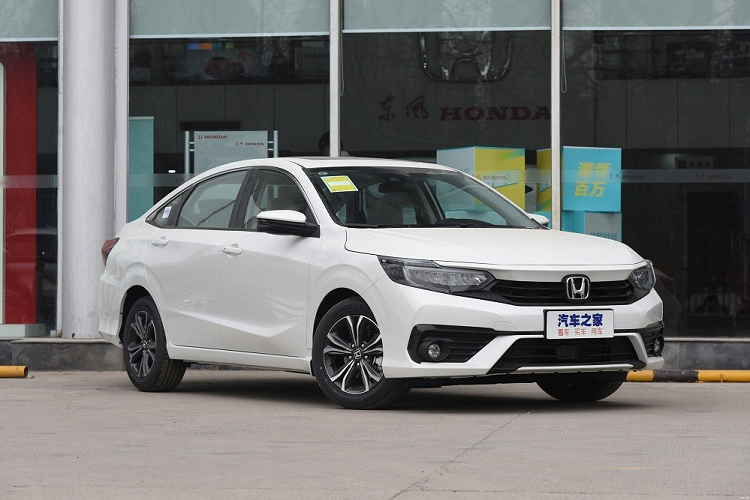 Vào hồi tháng 9 năm ngoái, Honda đã chính thức giới thiệu phiên bản nâng cấp của mẫu sedan giá rẻ Crider ở thị trường Trung Quốc. Đây thực chất chính là phiên bản kéo dài của Honda City. Ngoài Crider, dòng Honda City còn có một phiên bản kéo dài khác ở thị trường tỷ dân này, đó là Honda Envix 2022 mới. Nếu như Crider do liên doanh GAC Honda sản xuất thì Envix lại là sản phẩm của liên doanh Dongfeng Honda.