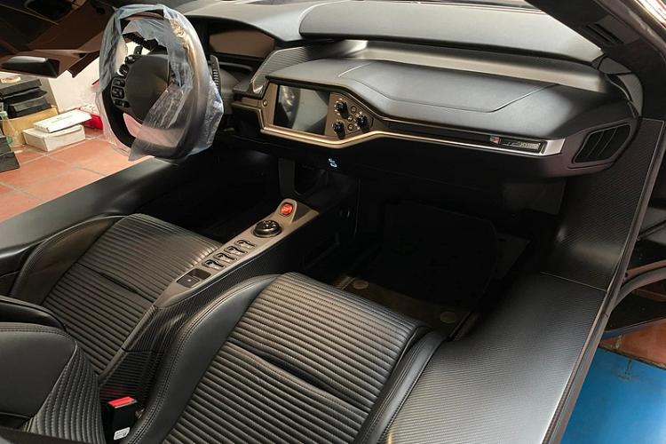 Thời gian gần đây, ông Vũ "chốt đơn" các siêu xe hàng độc rất nhanh, nhiều người cho rằng thời gian tới ông sẽ tiếp tục tậu thêm nhiều cực phẩm nữa.