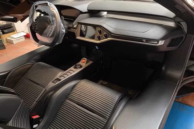 Thời gian gần đây, ông Vũ "chốt đơn" các siêu xe hàng độc rất nhanh, nhiều người cho rằng thời gian tới ông sẽ tiếp tục tậu thêm nhiều cực phẩm nữa.