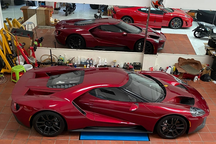 Tại thời điểm ra mắt, Ford GT có mức niêm yết hơn 400.000 USD (khoảng 9 tỷ đồng) nhưng từ lâu trên thị trường xe cũ ở Mỹ, siêu xe này đã có giá vượt mốc 1 triệu USD (khoảng 23 tỷ đồng), giá xe Ford GT của Đặng Lê Nguyễn Vũ được giới mê xe dự đoán không dưới 50 tỷ đồng.